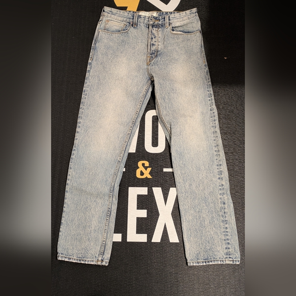 Guess Men's Light Blue Straight Jeans